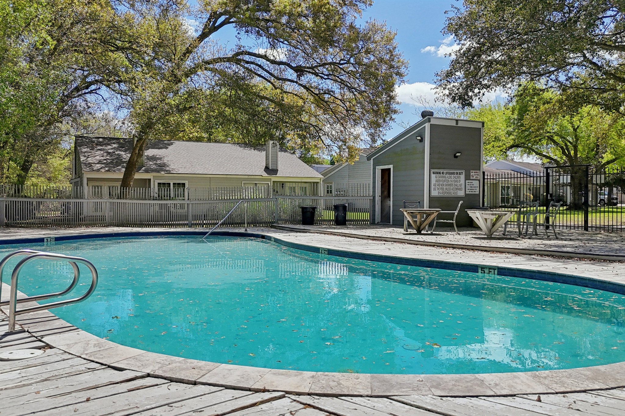 Hideaway Dr-1903-904.jpg