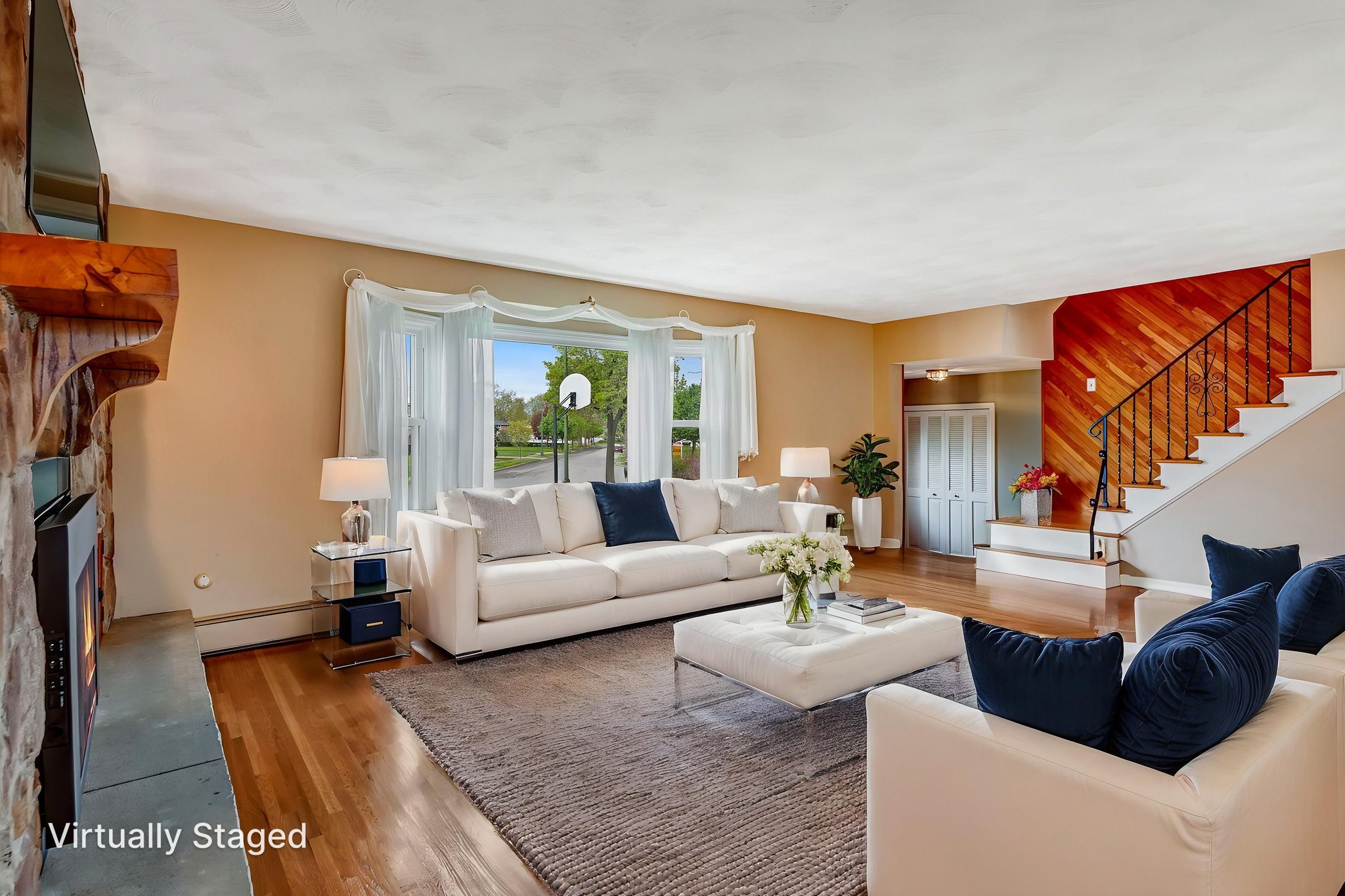 64-huntleigh-16 virtually staged.jpeg