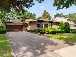 64 Kentish Crescent, Toronto ON — real estate photography by Amazing Photo Video