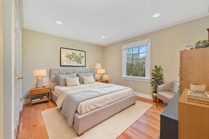 DSC09758 (2) virtually staged.jpeg