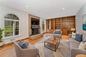 DSC09730 virtually staged.jpeg