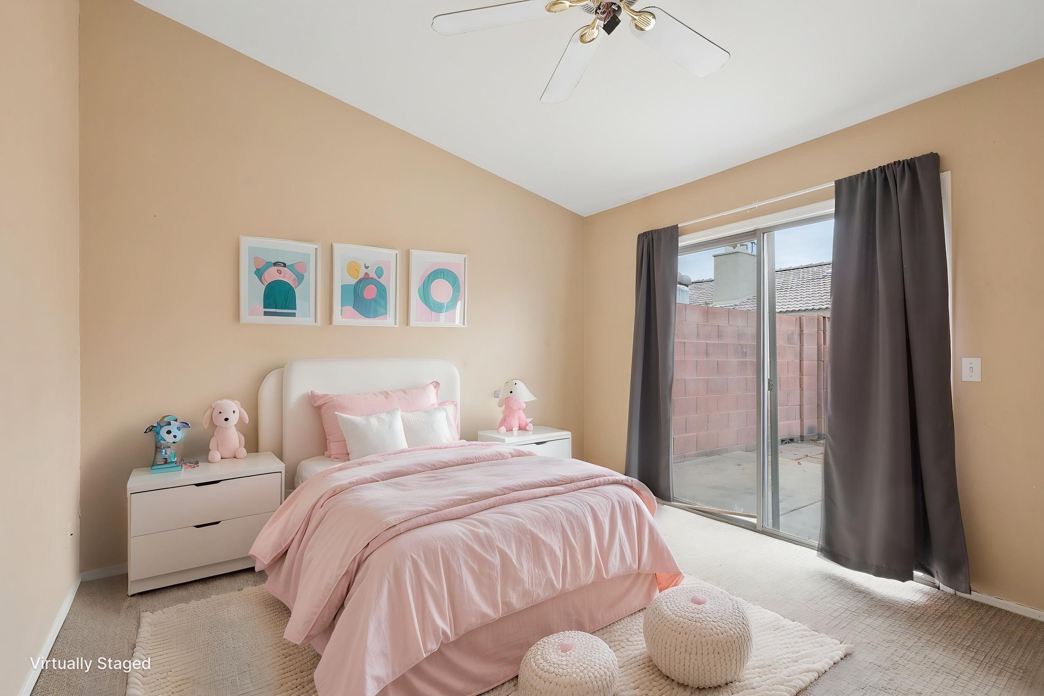 DSC_1620 virtually staged.jpeg