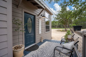 Front Porch/Entrance
