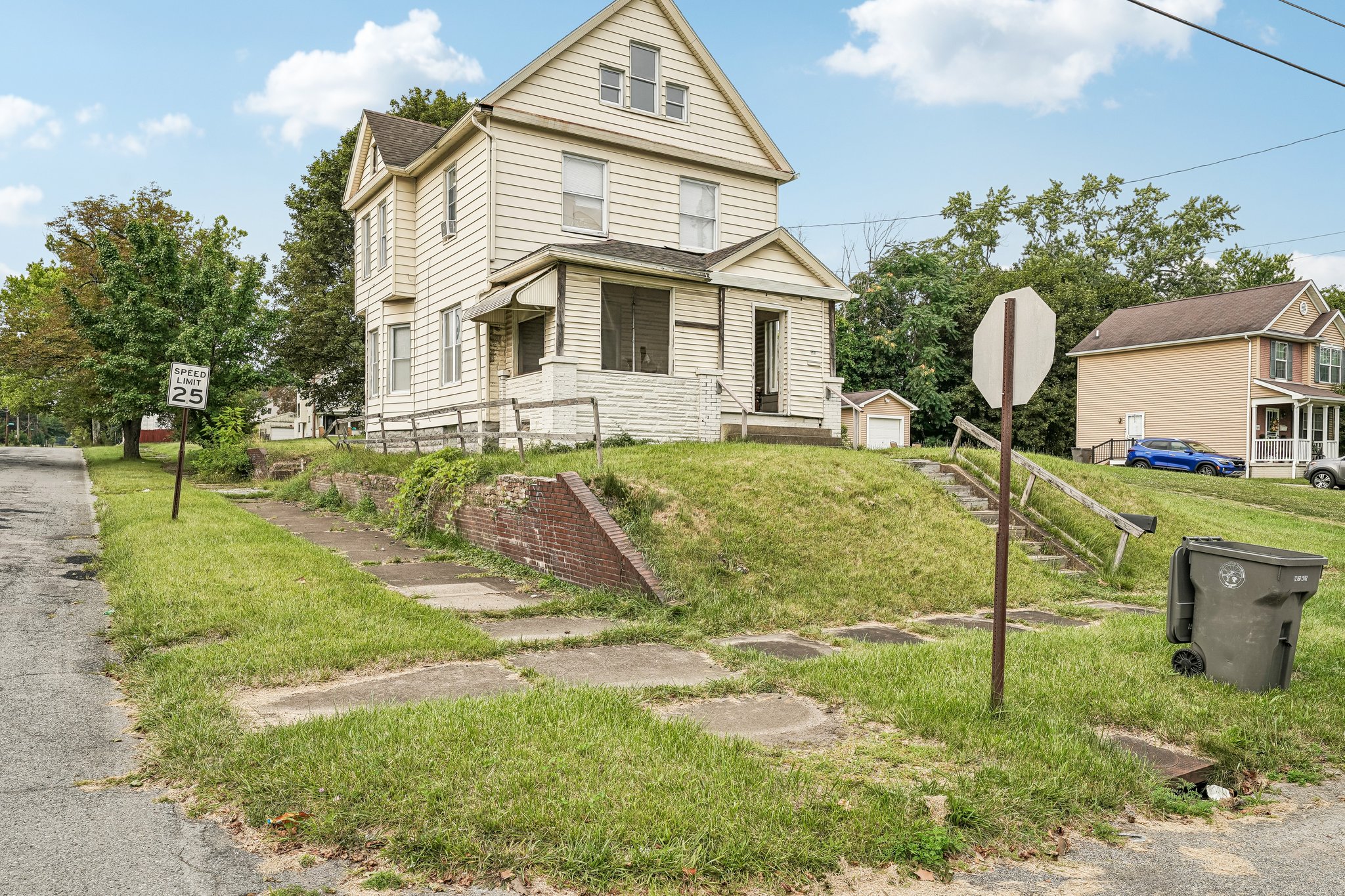 Broadway Ave-S2807-004.jpg