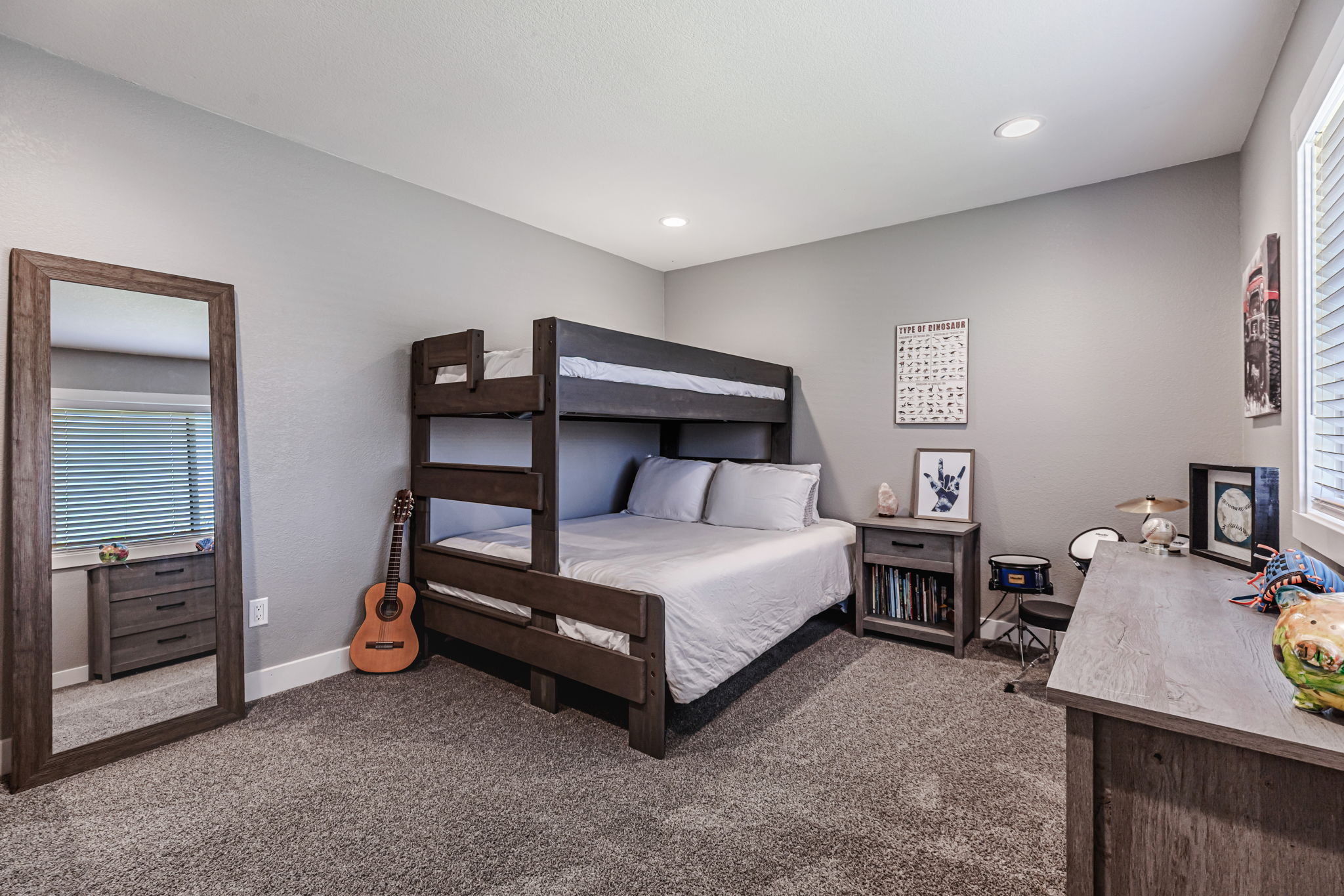 043_640 S Ridgemark Dr  Hollister