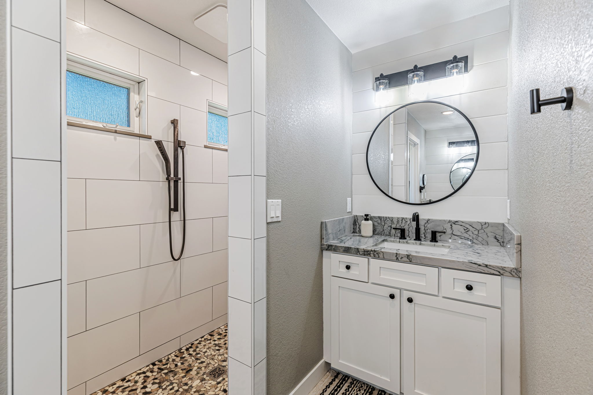 049_640 S Ridgemark Dr  Hollister