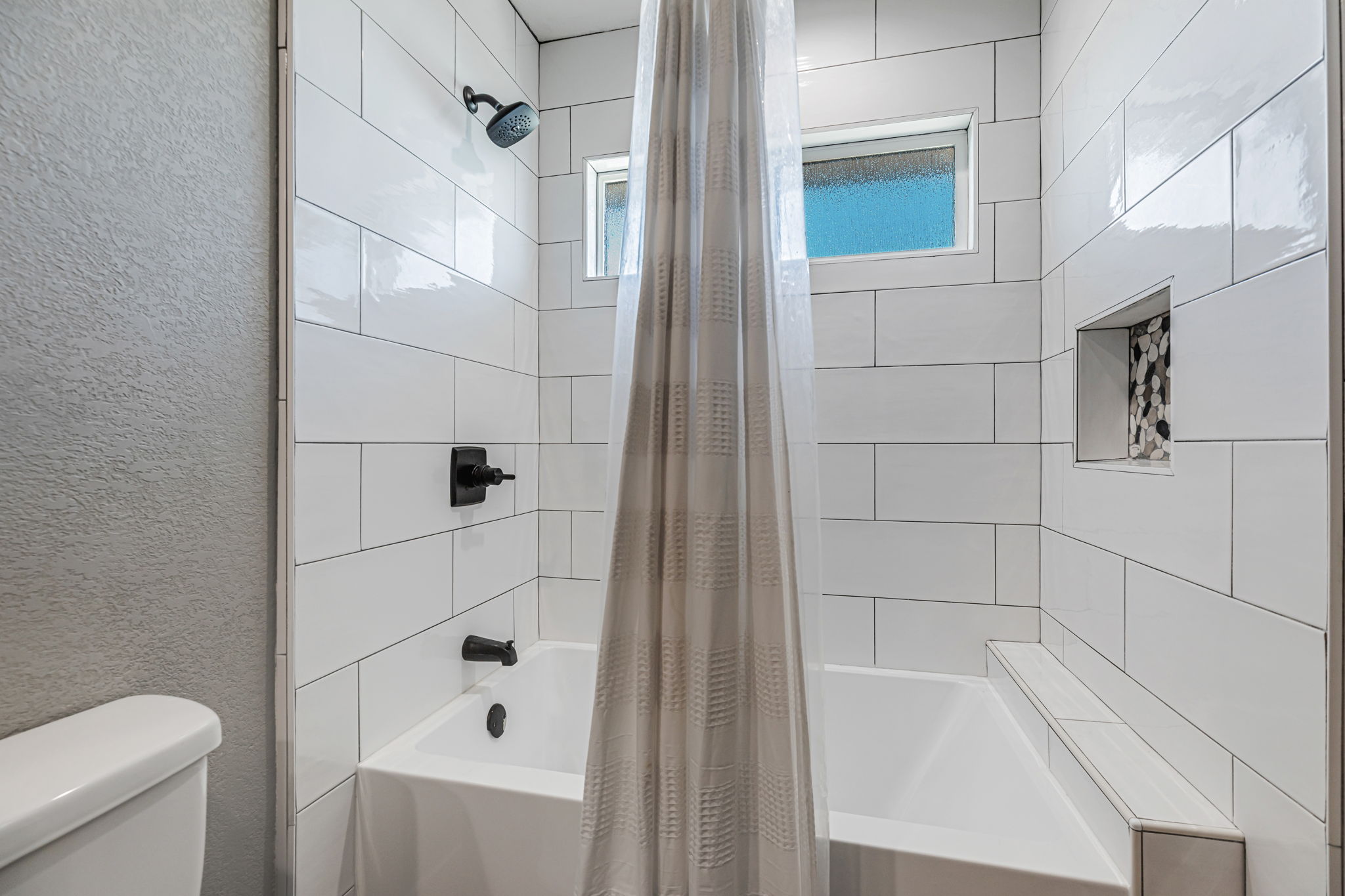 052_640 S Ridgemark Dr  Hollister