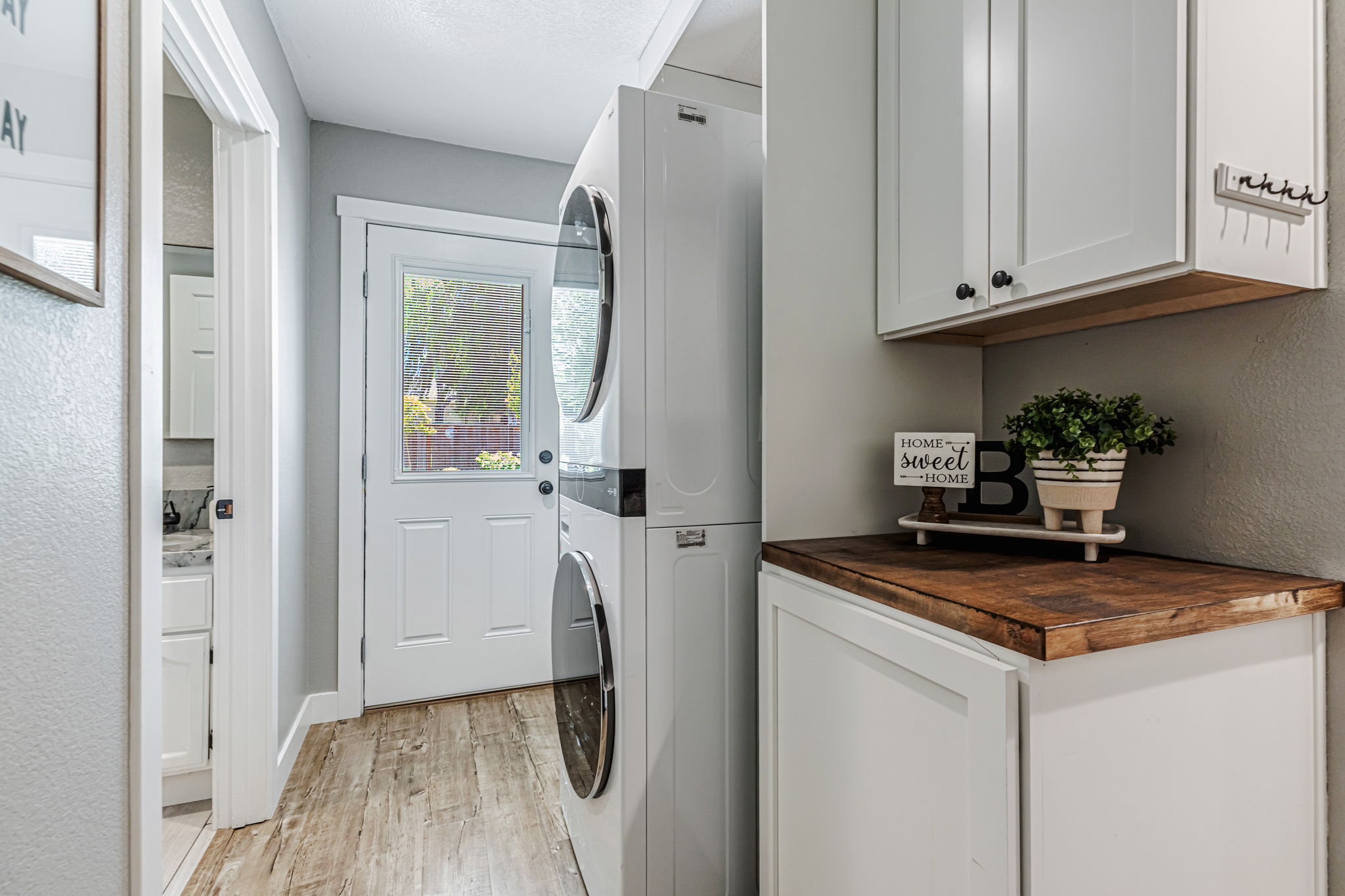 054_640 S Ridgemark Dr  Hollister