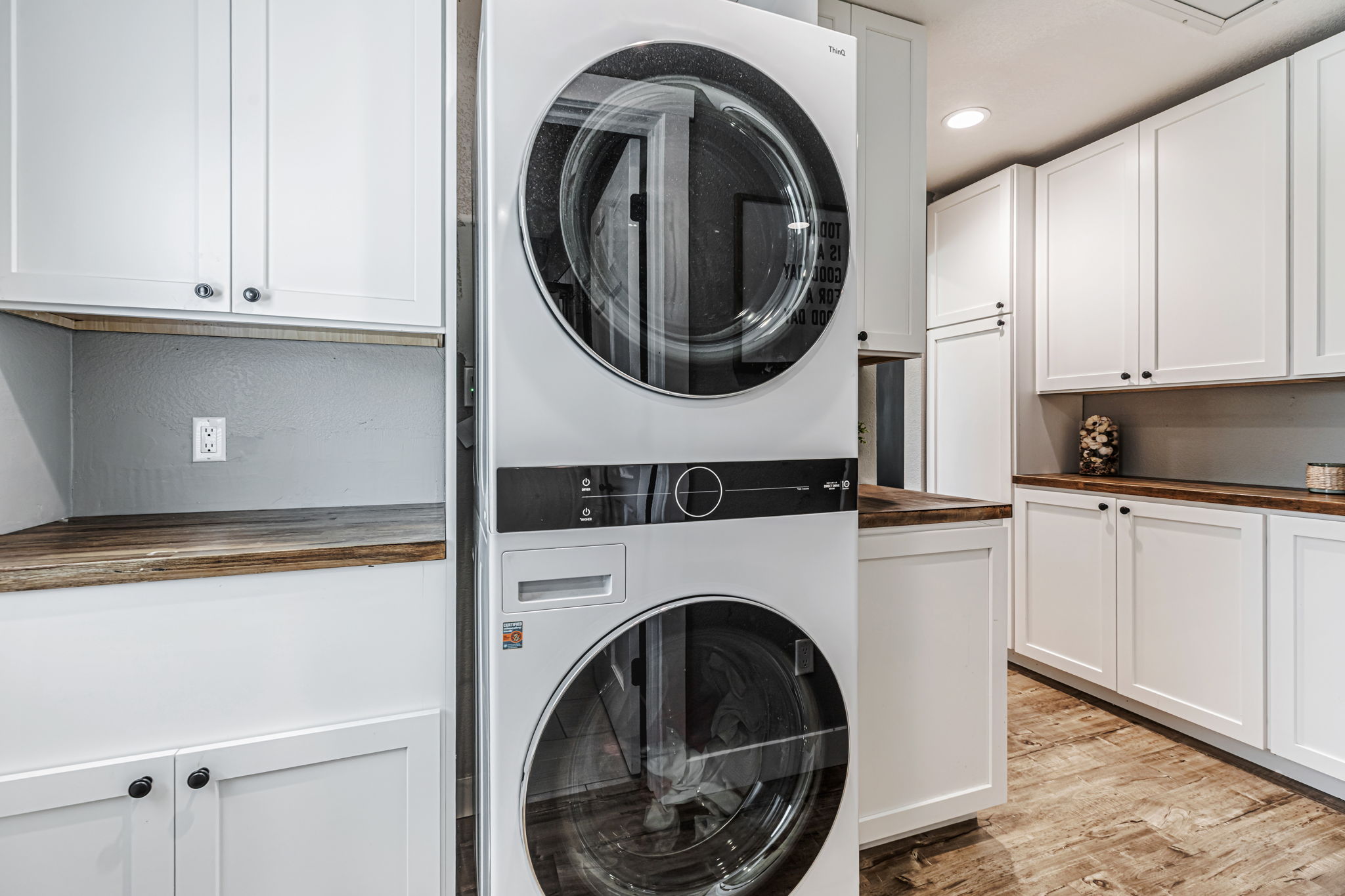 055_640 S Ridgemark Dr  Hollister