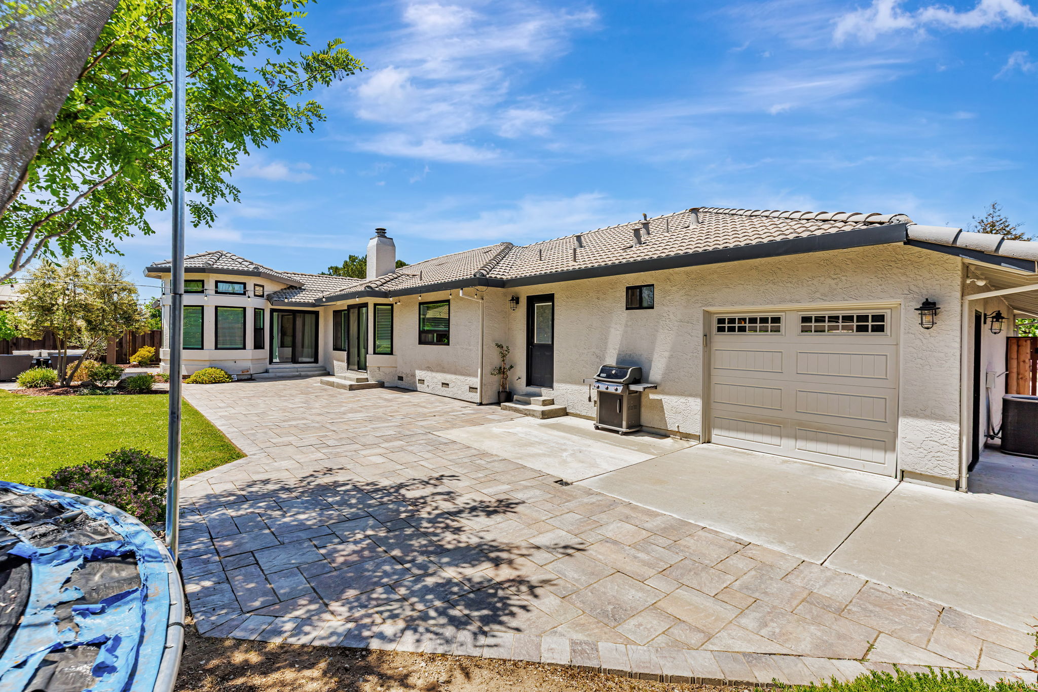 058_640 S Ridgemark Dr  Hollister