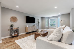 007_640 S Ridgemark Dr  Hollister