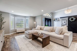 008_640 S Ridgemark Dr  Hollister