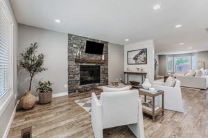 012_640 S Ridgemark Dr  Hollister