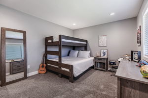 043_640 S Ridgemark Dr  Hollister