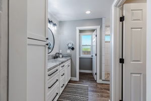 047_640 S Ridgemark Dr  Hollister