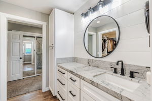 050_640 S Ridgemark Dr  Hollister