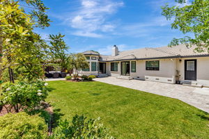 059_640 S Ridgemark Dr  Hollister