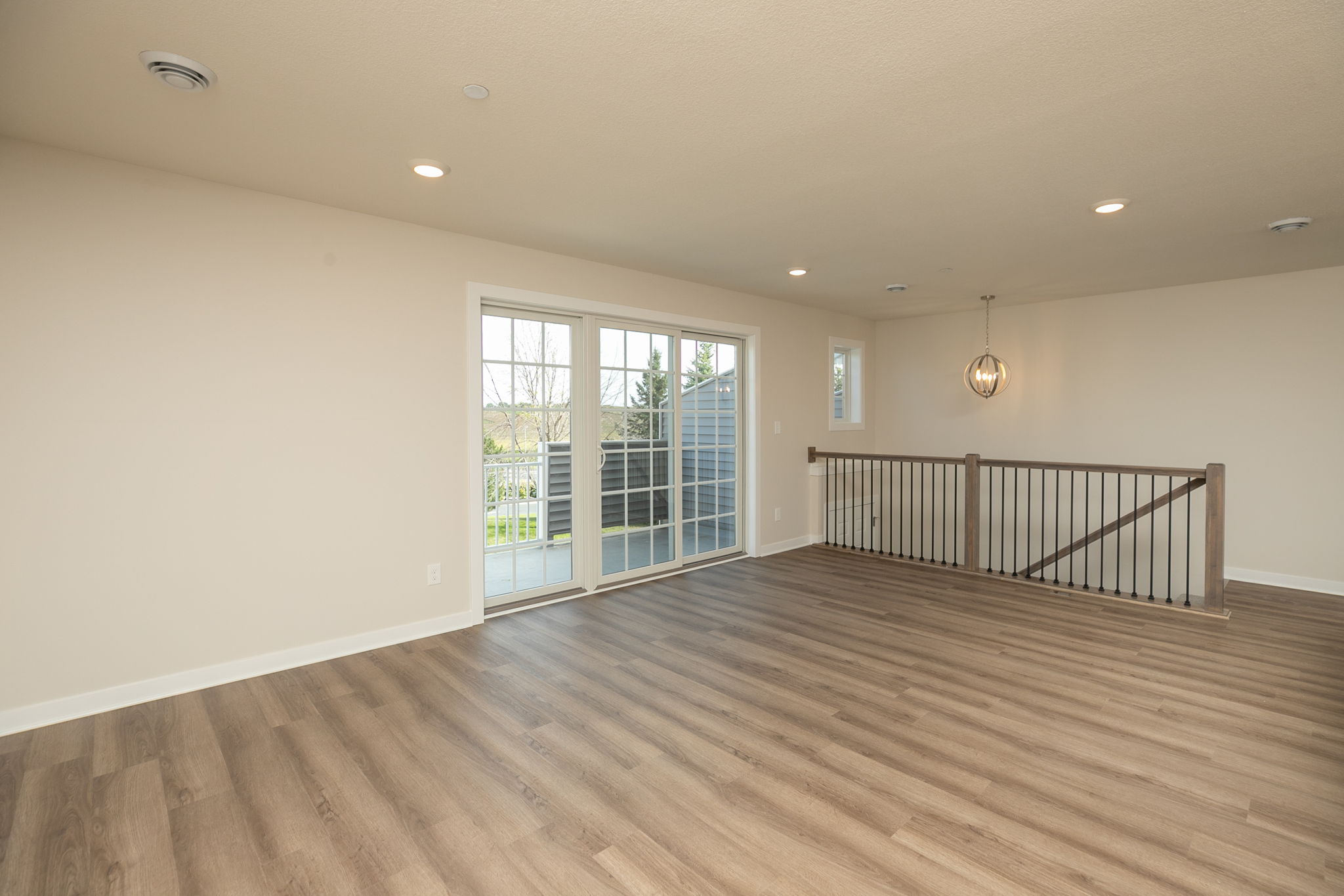 04-Living Room