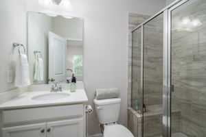  Photo 0