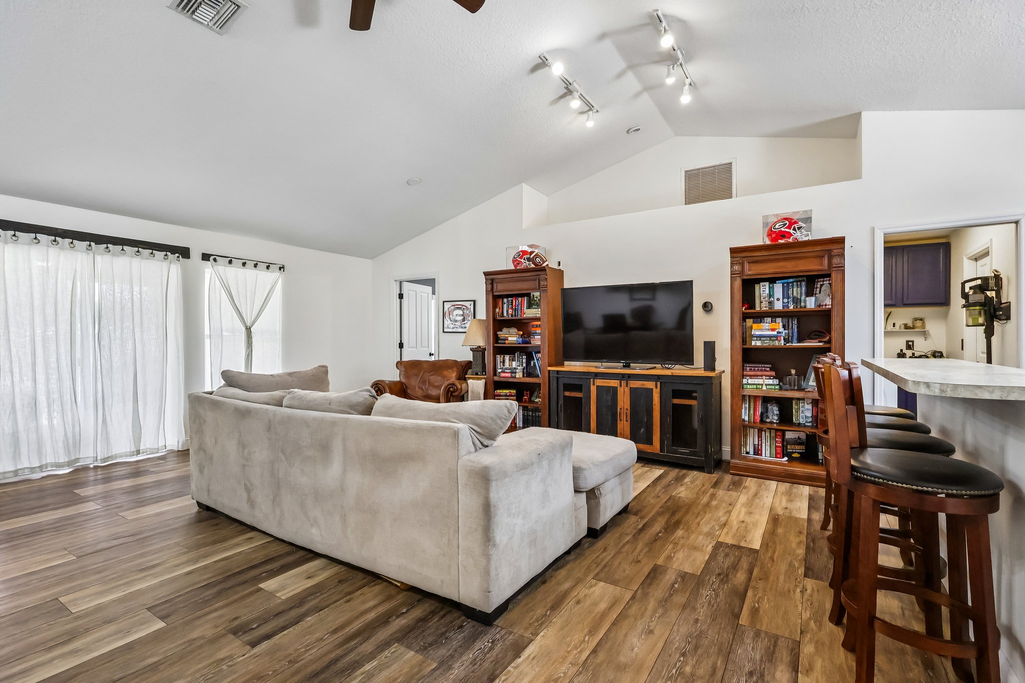 E Warm Springs Ave-S2705-008.jpg