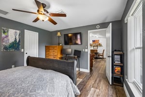 E Warm Springs Ave-S2705-022.jpg