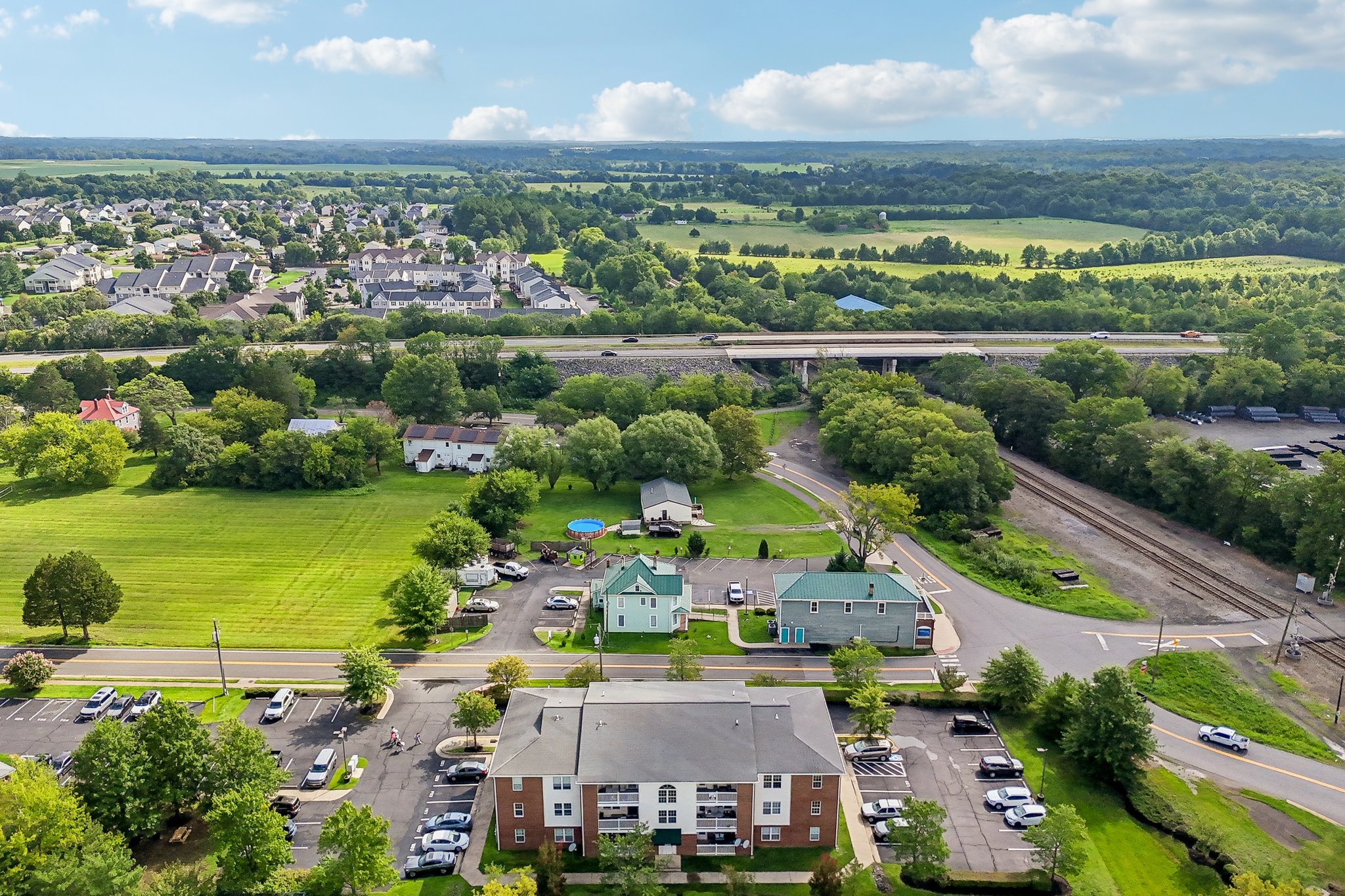 Schoolhouse Rd-S0408-034.jpg