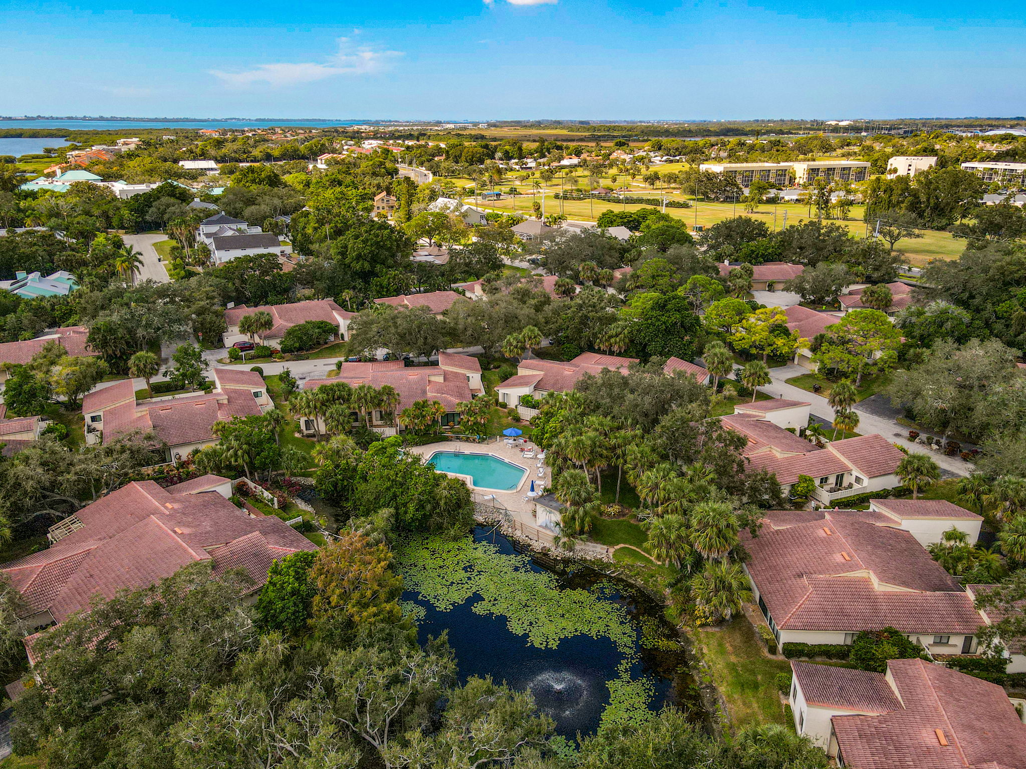 6404 Sun Eagle Ln-46