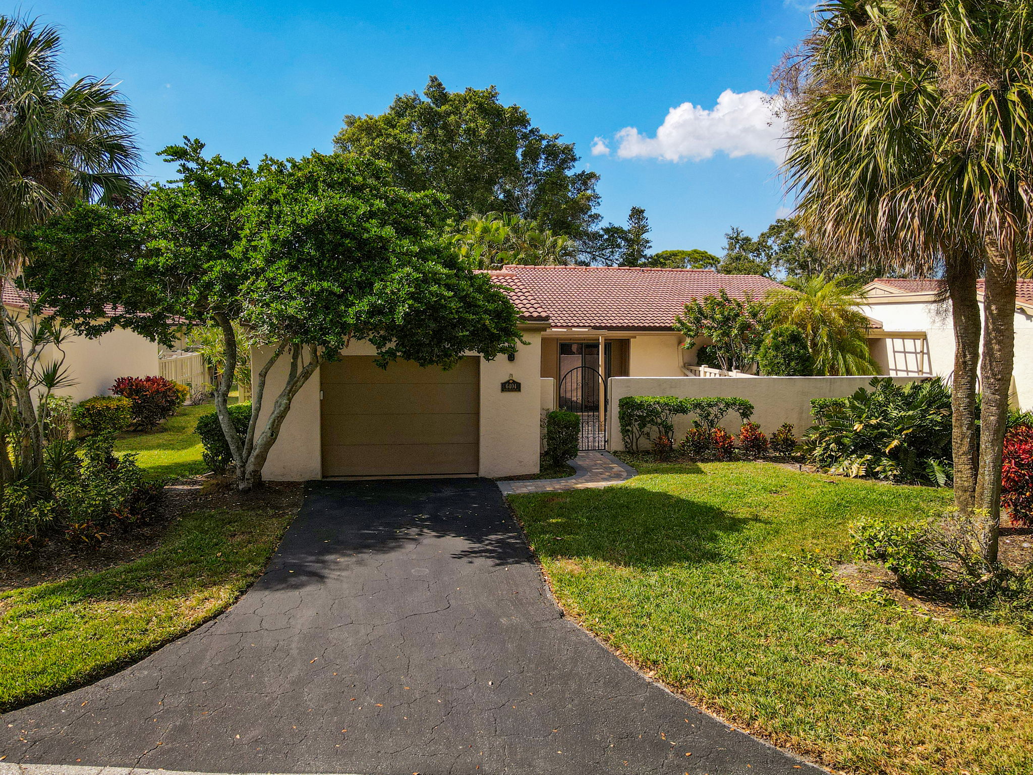 6404 Sun Eagle Ln-41