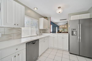 6404 Sun Eagle Ln-9