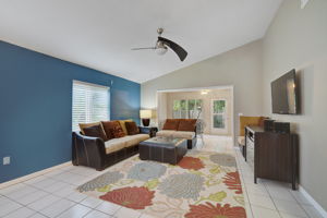 6404 Sun Eagle Ln-13