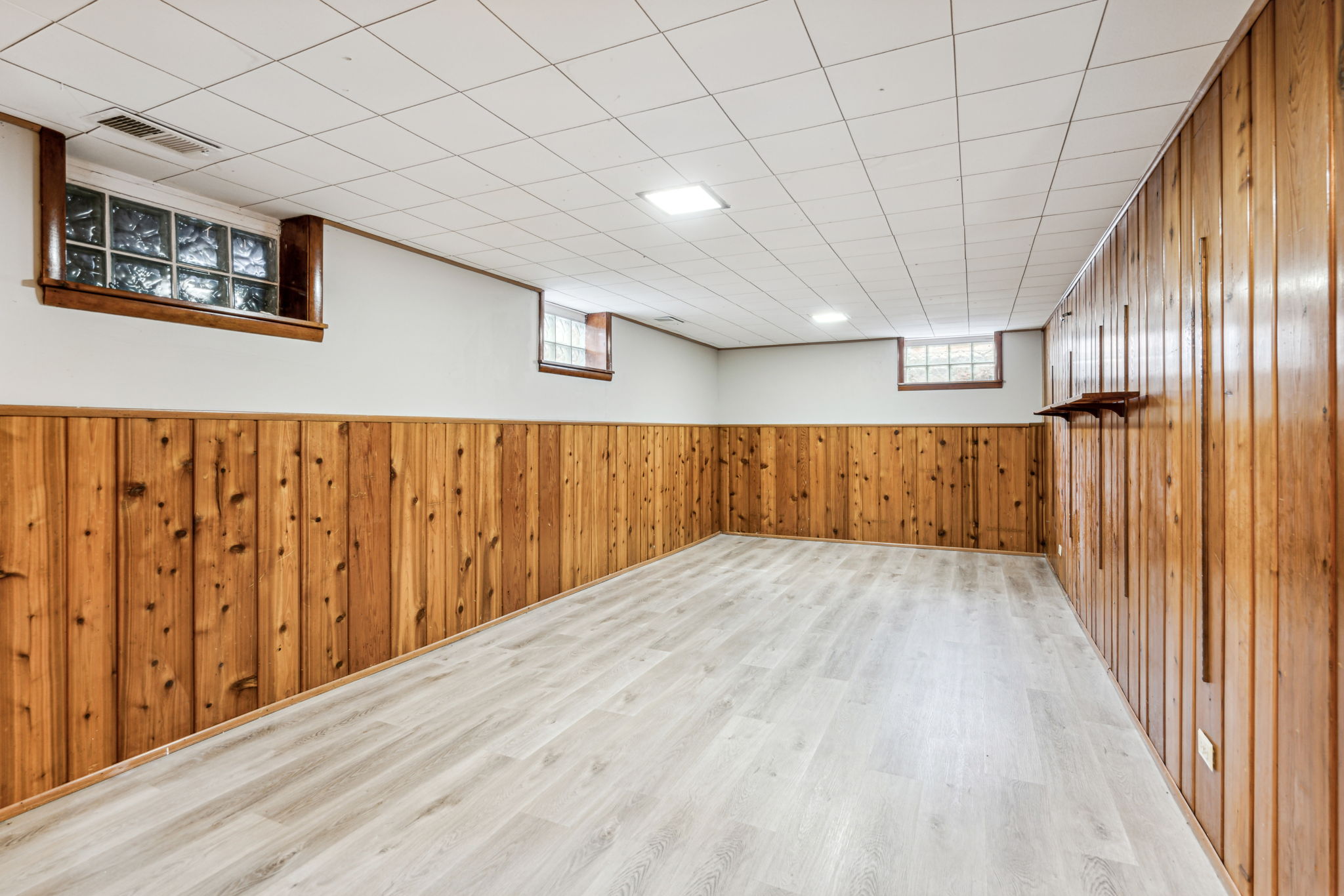 16_Interior