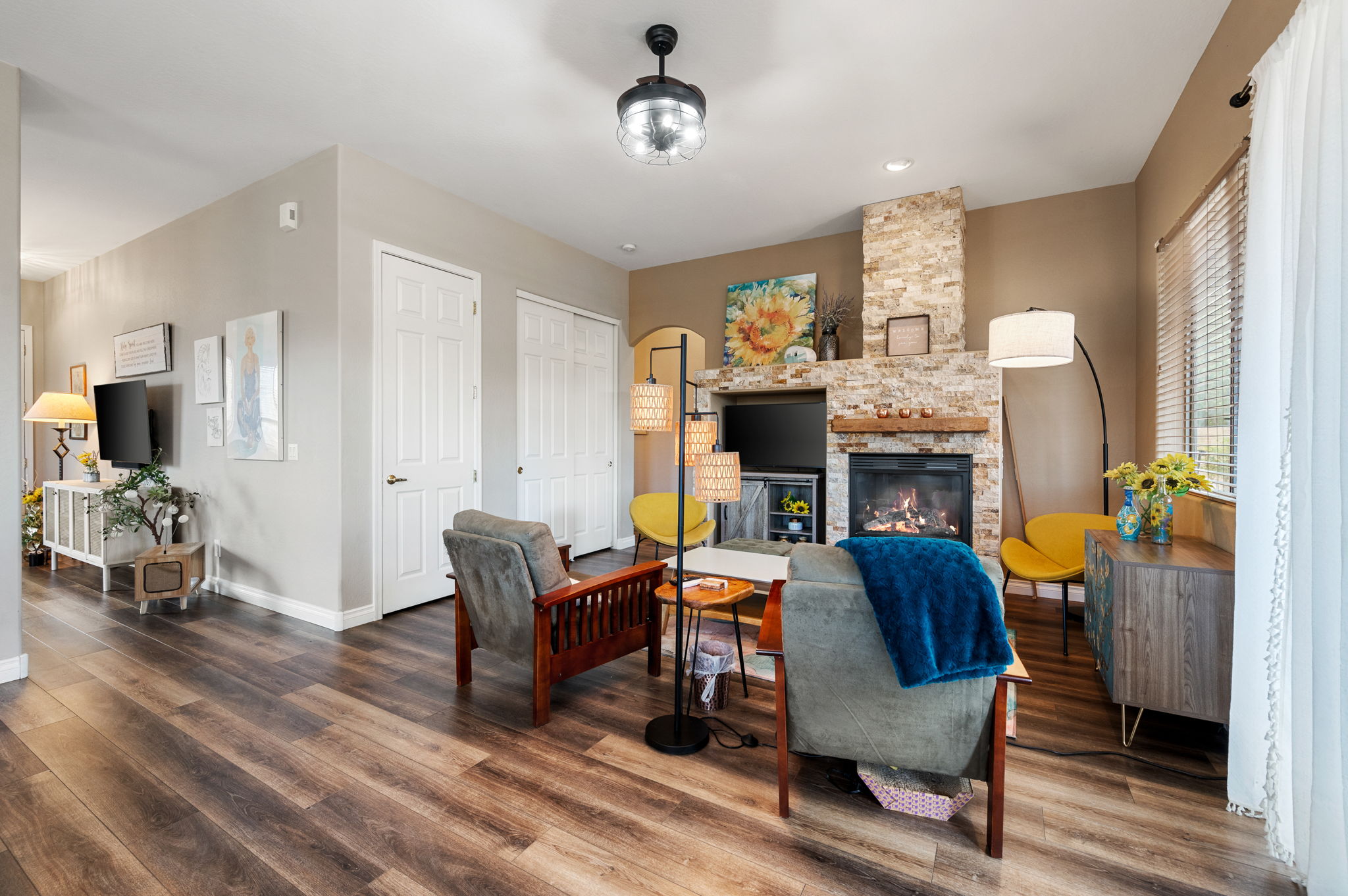 Family Room_3