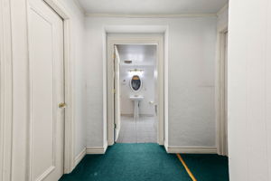  Photo 34