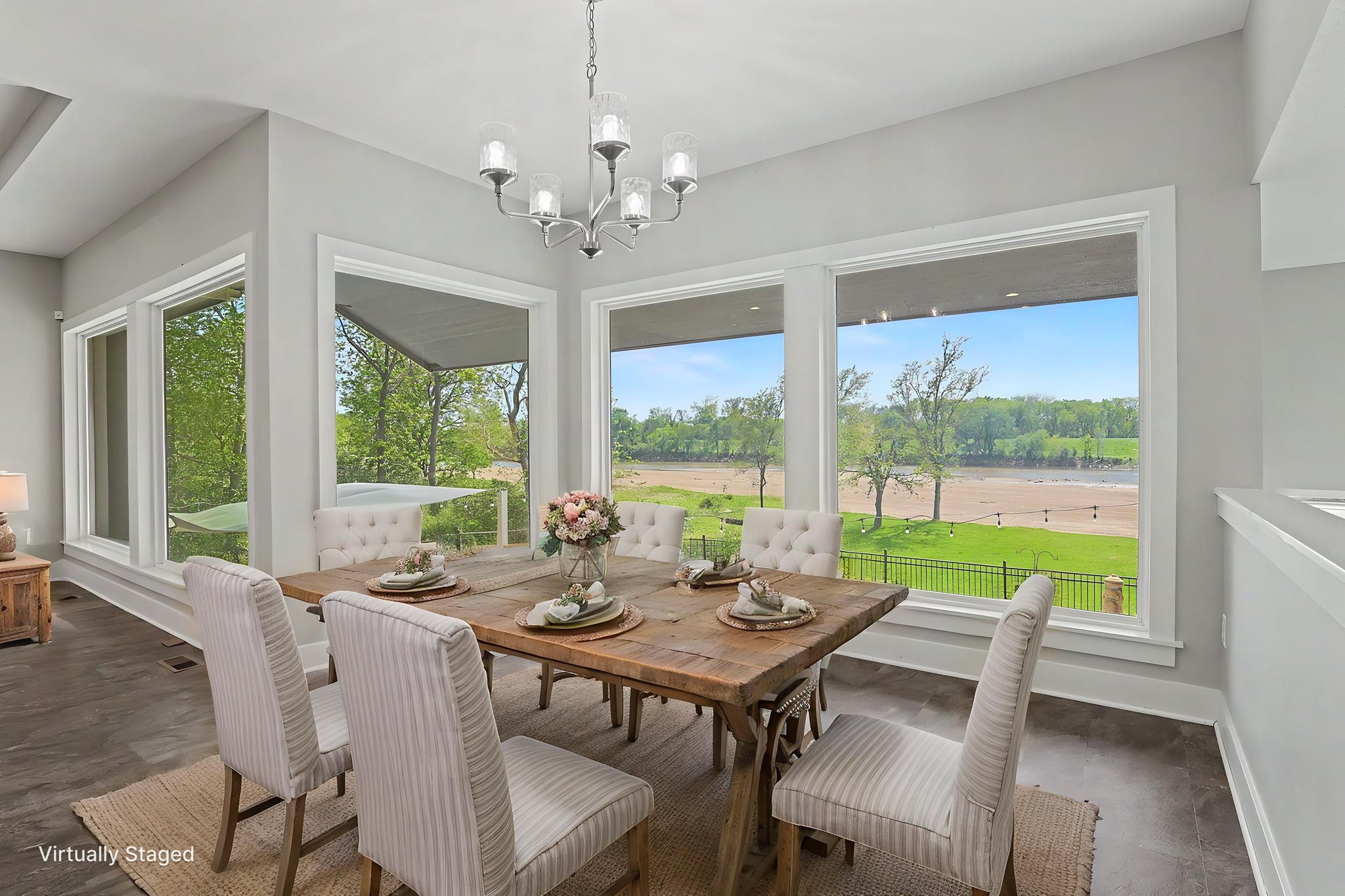 F16A9242 virtually staged.jpeg