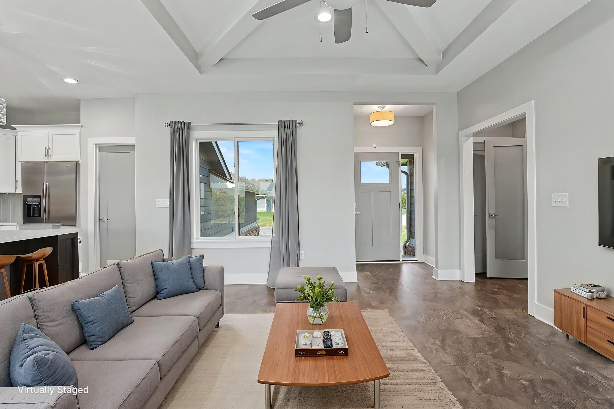 F16A9218 virtually staged.jpeg