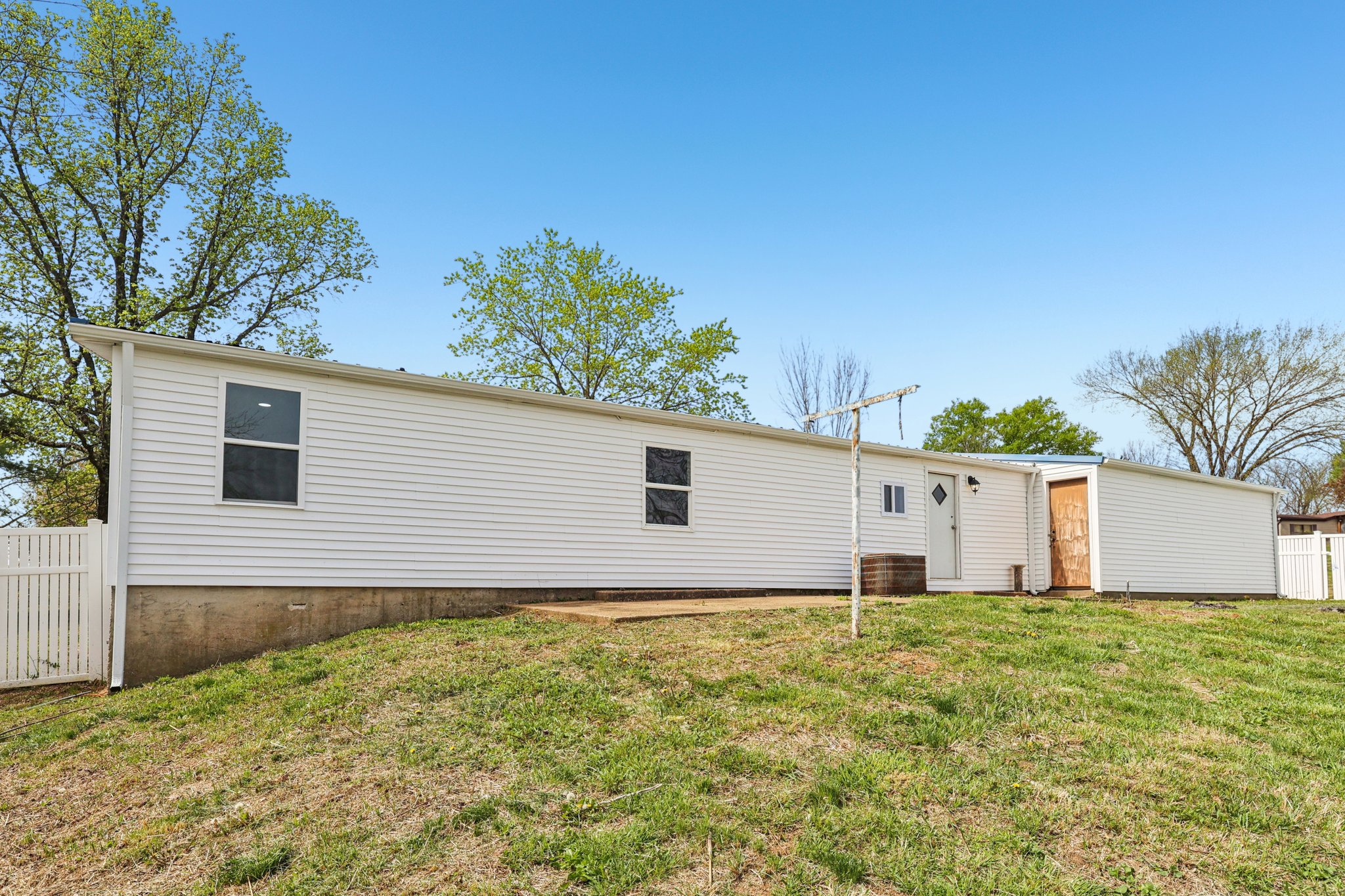 641 Carolee Ct-S0804-024.jpg
