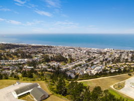  641 Foothill Dr, Pacifica, CA 94044, US Photo 37