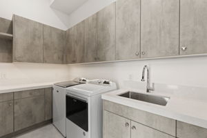  Photo 49