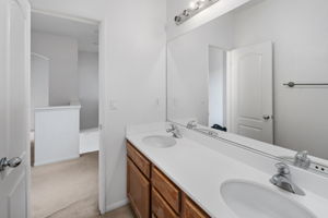  Photo 38