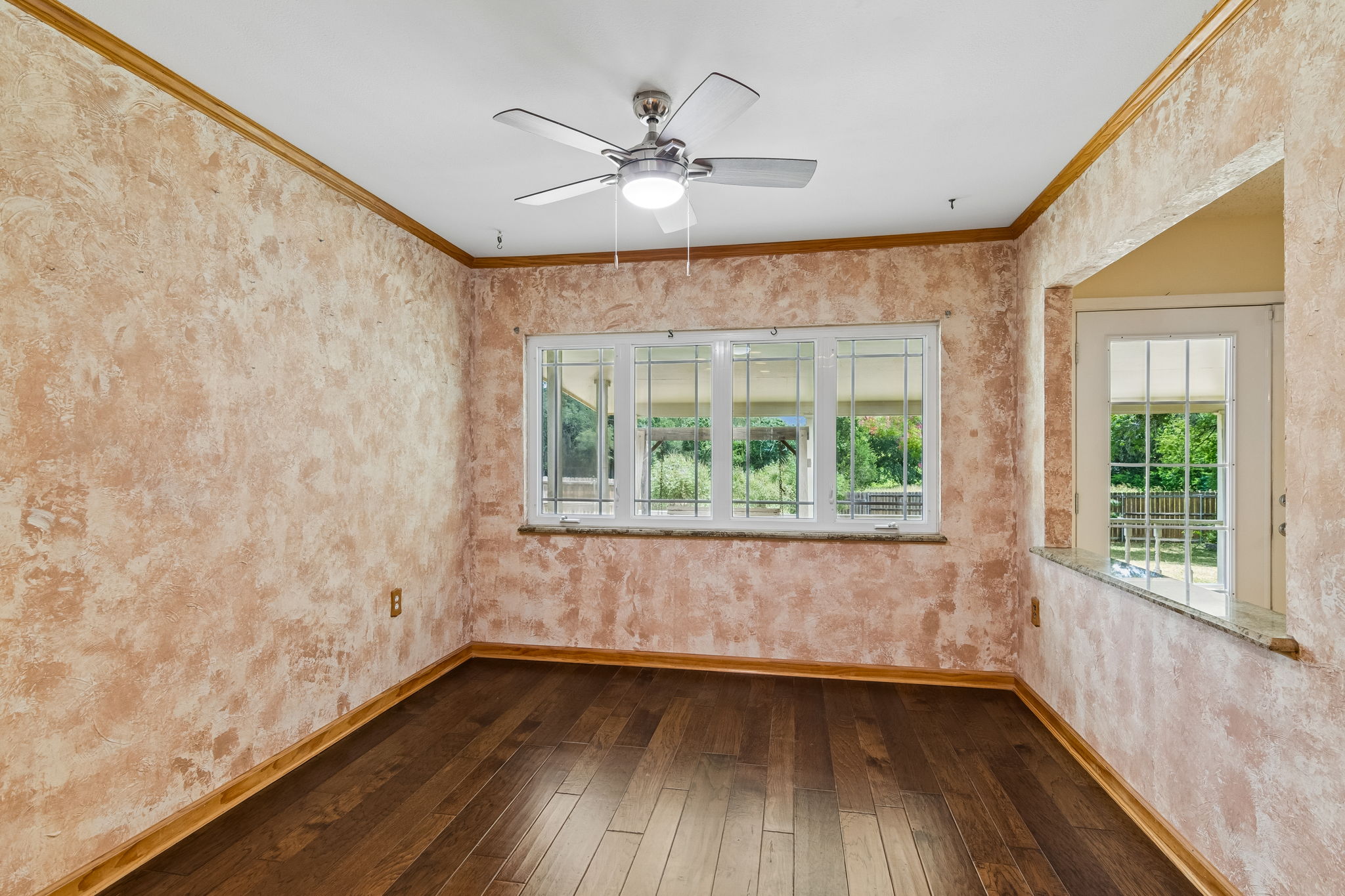  Photo 23