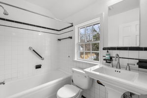 Upper Level Full Bath