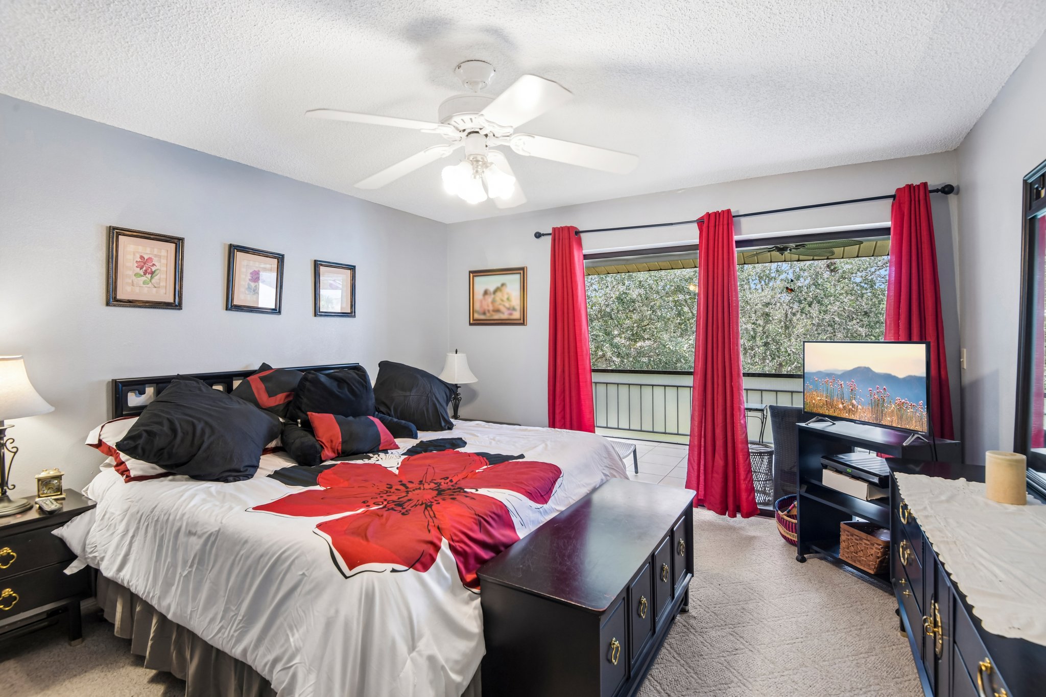 River Lodge Ln-S0909-021.jpg