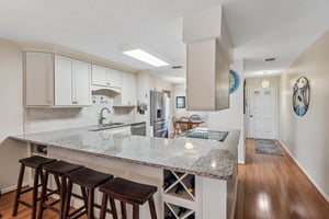 River Lodge Ln-S0909-010.jpg