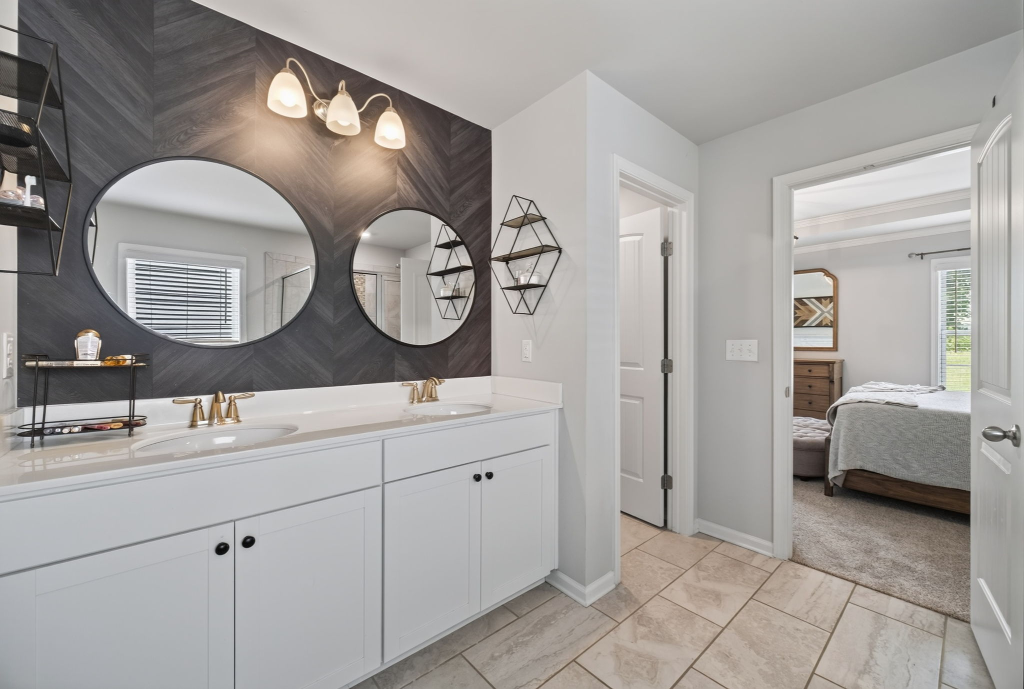  Photo 41