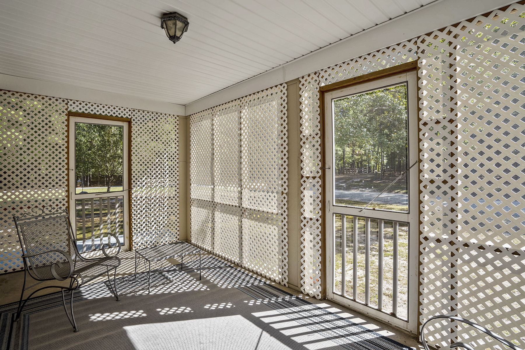 Screened-in Porch