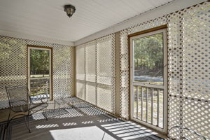 Screened-in Porch