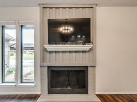  Photo 33