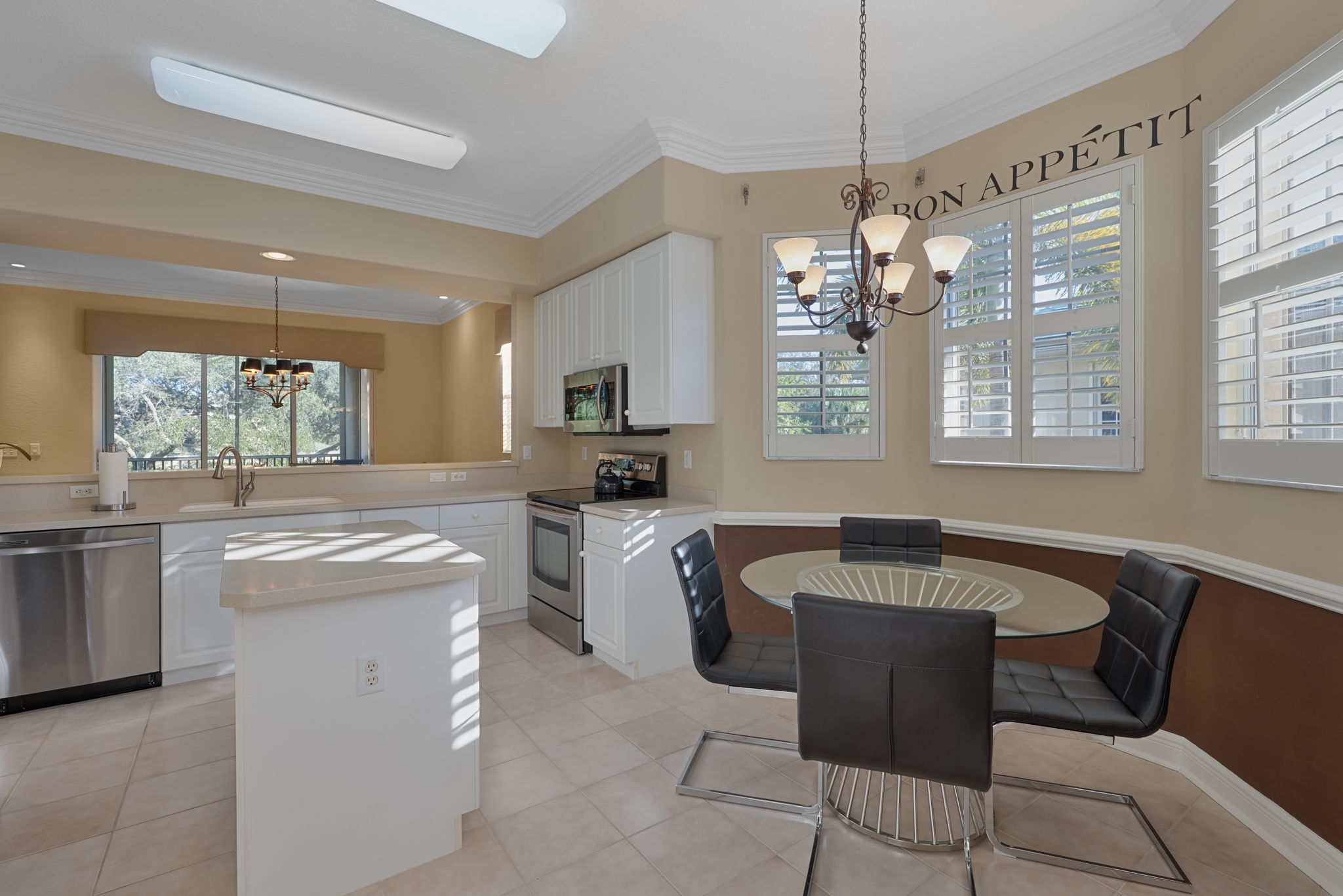 Eat in Kitchen - Kitchen