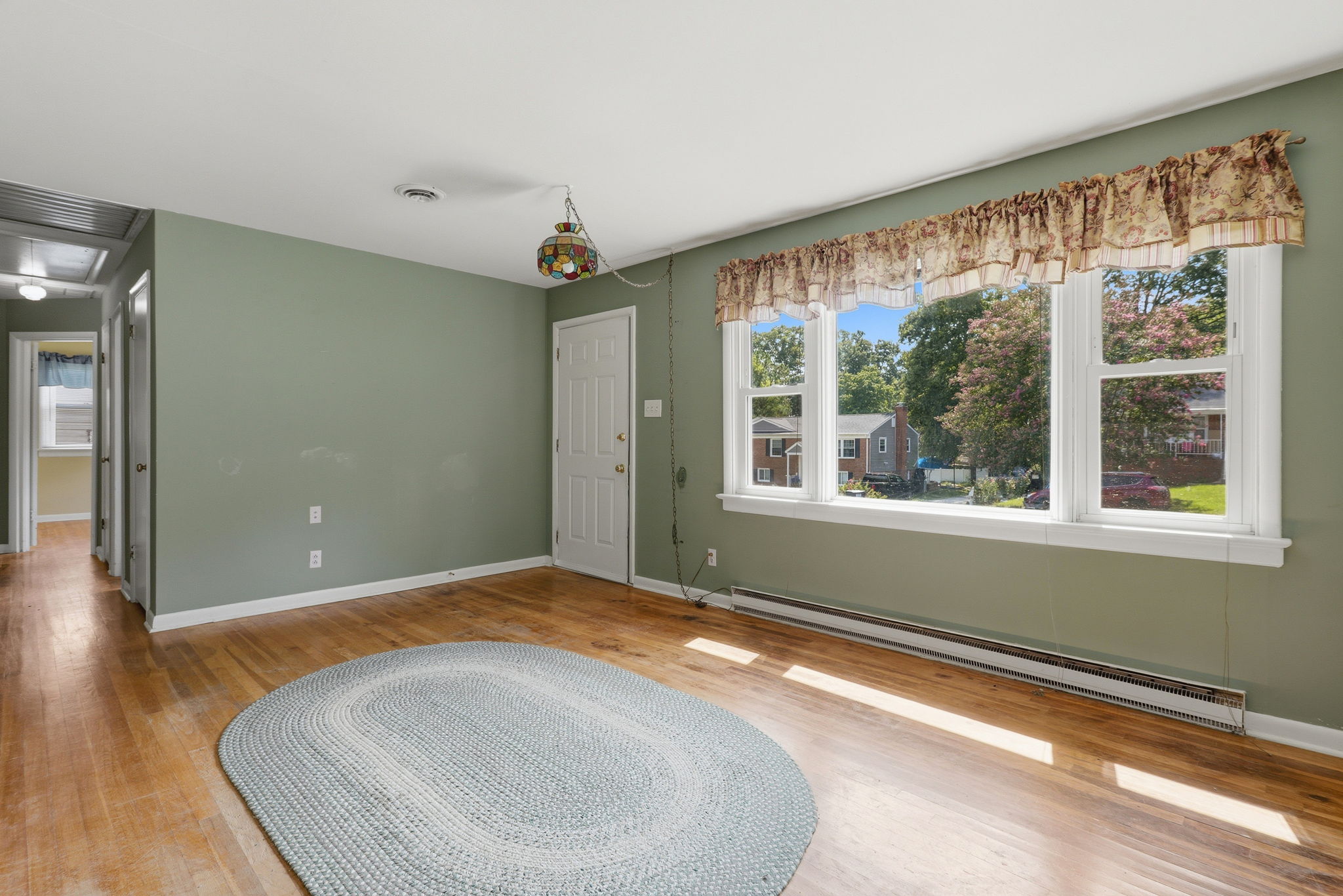 06-Living Room