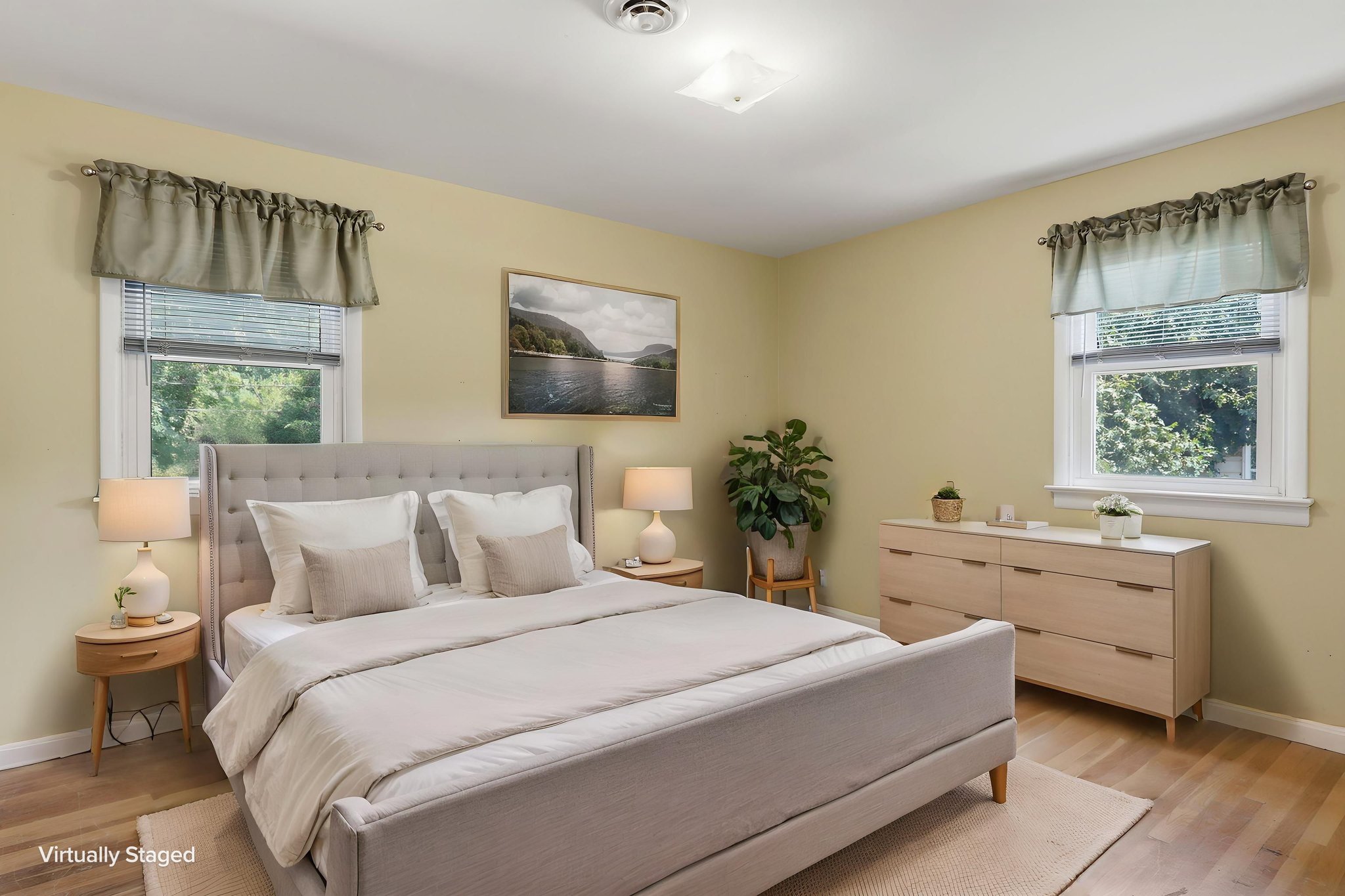 20-Bedroom 2 virtually staged.jpeg